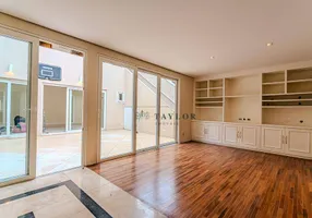 Foto 1 de Casa com 3 Quartos para alugar, 263m² em Jardim Luzitânia, São Paulo