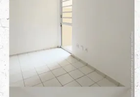 Foto 1 de Apartamento com 2 Quartos à venda, 44m² em Tirirical, São Luís