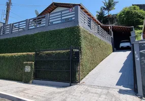 Foto 1 de Casa com 2 Quartos à venda, 120m² em Floresta, Joinville