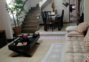 Foto 1 de Sobrado com 3 Quartos à venda, 175m² em Vila Sabrina, São Paulo