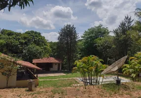 Foto 1 de Fazenda/Sítio com 4 Quartos à venda, 200m² em Samambaia Núcleo IV, Juatuba