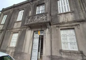 Foto 1 de Casa com 3 Quartos para alugar, 151m² em Centro, Pelotas