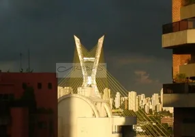 Foto 1 de Cobertura com 4 Quartos para alugar, 367m² em Real Parque, São Paulo