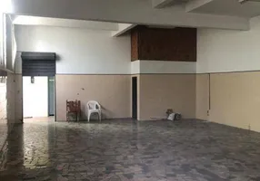Foto 1 de Sobrado com 4 Quartos para alugar, 270m² em Parque São Domingos, São Paulo