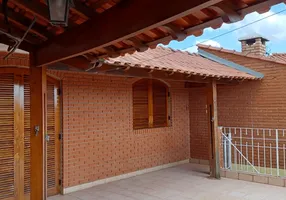 Foto 1 de Casa com 2 Quartos à venda, 110m² em Parque das Árvores, Guaratinguetá