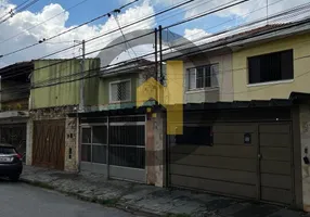 Foto 1 de Sobrado com 3 Quartos à venda, 250m² em Itaquera, São Paulo