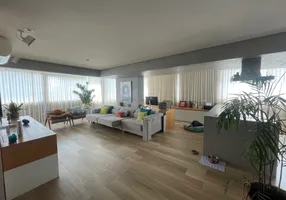Foto 1 de Apartamento com 2 Quartos à venda, 208m² em Campo Belo, São Paulo