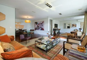 Foto 1 de Apartamento com 3 Quartos à venda, 185m² em Jardins, São Paulo