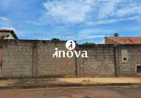 Foto 1 de Lote/Terreno à venda, 420m² em Jardim Uberaba, Uberaba