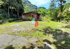 Foto 1 de Fazenda/Sítio com 3 Quartos à venda, 300m² em Monte Olivete, Guapimirim