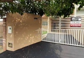 Foto 1 de Casa com 2 Quartos à venda, 76m² em Vila Romana, Ibiporã