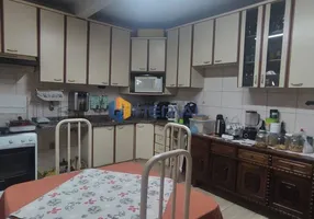 Foto 1 de Casa com 4 Quartos à venda, 275m² em Vila Morangueira, Maringá