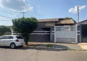Foto 1 de Casa com 2 Quartos à venda, 180m² em Vila Duque de Caxias, Campo Grande