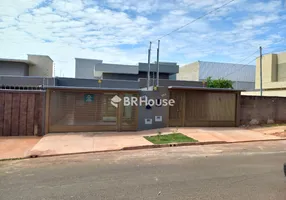 Foto 1 de Casa com 3 Quartos à venda, 118m² em Jardim Montevideu, Campo Grande