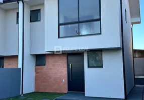 Foto 1 de Sobrado com 3 Quartos à venda, 86m² em Serraria, São José