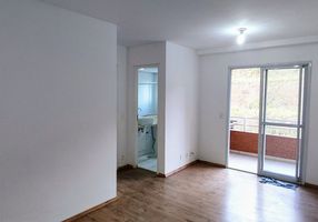 Foto 1 de Apartamento com 2 Quartos à venda, 55m² em Jardim Maria Helena, Barueri