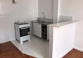 Foto 1 de Apartamento com 1 Quarto para alugar, 40m² em Centro, Rio de Janeiro