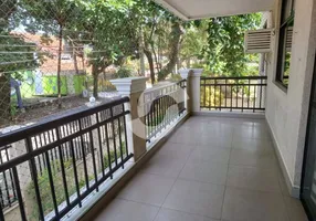 Foto 1 de Apartamento com 4 Quartos à venda, 144m² em Piratininga, Niterói