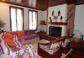 Foto 1 de Apartamento com 3 Quartos à venda, 154m² em Alto do Capivari, Campos do Jordão