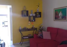 Foto 1 de Casa com 3 Quartos à venda, 75m² em Marieta Azeredo, Pindamonhangaba