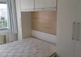 Foto 1 de Apartamento com 2 Quartos para alugar, 62m² em Buraquinho, Lauro de Freitas