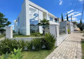 Foto 1 de Casa com 4 Quartos à venda, 334m² em La Salle, Pato Branco