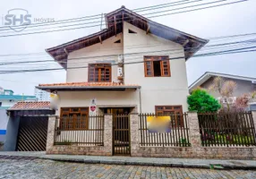 Foto 1 de Casa com 3 Quartos à venda, 482m² em Petropolis, Blumenau