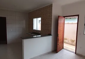 Foto 1 de Casa com 2 Quartos à venda, 70m² em Balneario Itaguai, Mongaguá