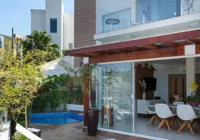 Foto 1 de Casa de Condomínio com 3 Quartos à venda, 260m² em Vila Oliveira, Mogi das Cruzes