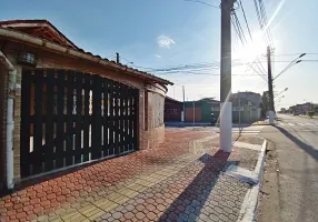 Foto 1 de Casa com 2 Quartos à venda, 131m² em Solemar, Praia Grande