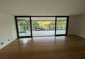Foto 1 de Apartamento com 4 Quartos para venda ou aluguel, 230m² em Jardim Leonor, São Paulo