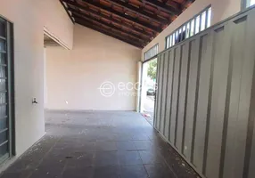 Foto 1 de Casa com 3 Quartos à venda, 148m² em Jardim das Palmeiras, Uberlândia