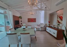 Foto 1 de Apartamento com 4 Quartos à venda, 320m² em Canto, Florianópolis