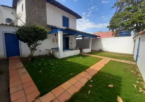 Foto 1 de Casa com 4 Quartos para alugar, 363m² em Cavaleiros, Macaé