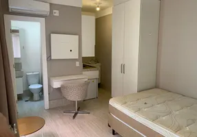 Foto 1 de Apartamento com 1 Quarto para alugar, 25m² em Vila Mariana, São Paulo