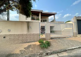 Foto 1 de Sobrado com 6 Quartos à venda, 330m² em Vila Miranda, Sumaré
