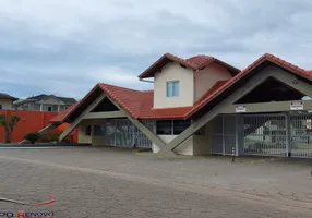 Foto 1 de Casa de Condomínio com 4 Quartos à venda, 170m² em Jardim Marcia, Peruíbe