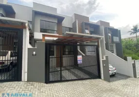 Foto 1 de Casa com 2 Quartos para alugar, 74m² em Água Verde, Blumenau