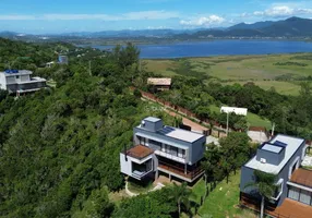 Foto 1 de Casa com 3 Quartos à venda, 198m² em Praia da Silveira, Garopaba