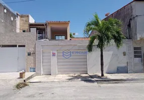 Foto 1 de Casa com 3 Quartos à venda, 180m² em Prefeito José Walter, Fortaleza