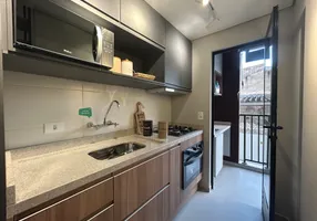 Foto 1 de Apartamento com 2 Quartos à venda, 56m² em Novo Mundo, Curitiba