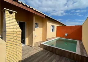 Foto 1 de Casa com 2 Quartos à venda, 85m² em Balneário Gaivota, Itanhaém