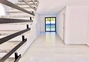 Foto 1 de Casa com 2 Quartos à venda, 85m² em Serraria, São José