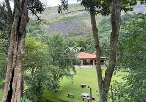 Foto 1 de Fazenda/Sítio com 6 Quartos à venda, 800m² em Araras, Petrópolis