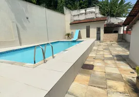 Foto 1 de Casa com 4 Quartos à venda, 384m² em Ilha do Governador, Rio de Janeiro