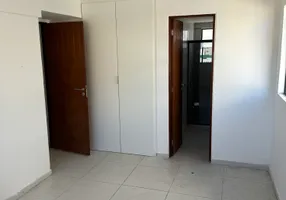 Foto 1 de Apartamento com 3 Quartos para alugar, 93m² em Ponta Verde, Maceió