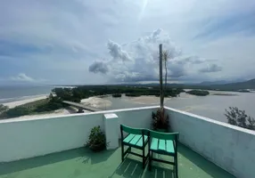 Foto 1 de Casa com 4 Quartos à venda, 150m² em Barra De Guaratiba, Rio de Janeiro