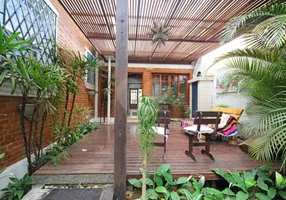 Foto 1 de Casa com 3 Quartos à venda, 400m² em Vila Madalena, São Paulo