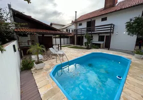 Foto 1 de Casa com 5 Quartos para venda ou aluguel, 300m² em Jurerê Internacional, Florianópolis