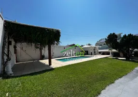 Foto 1 de Casa com 3 Quartos à venda, 305m² em Glória, Macaé